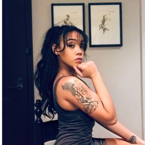 Meet your Posher, Shayla